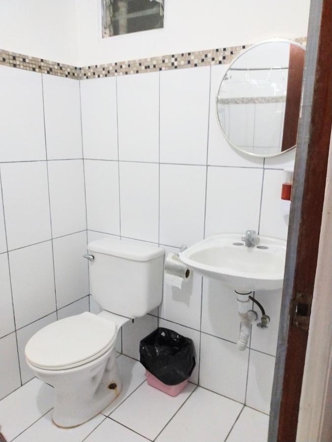 Buena Nota Hostel Jacó Esterno foto