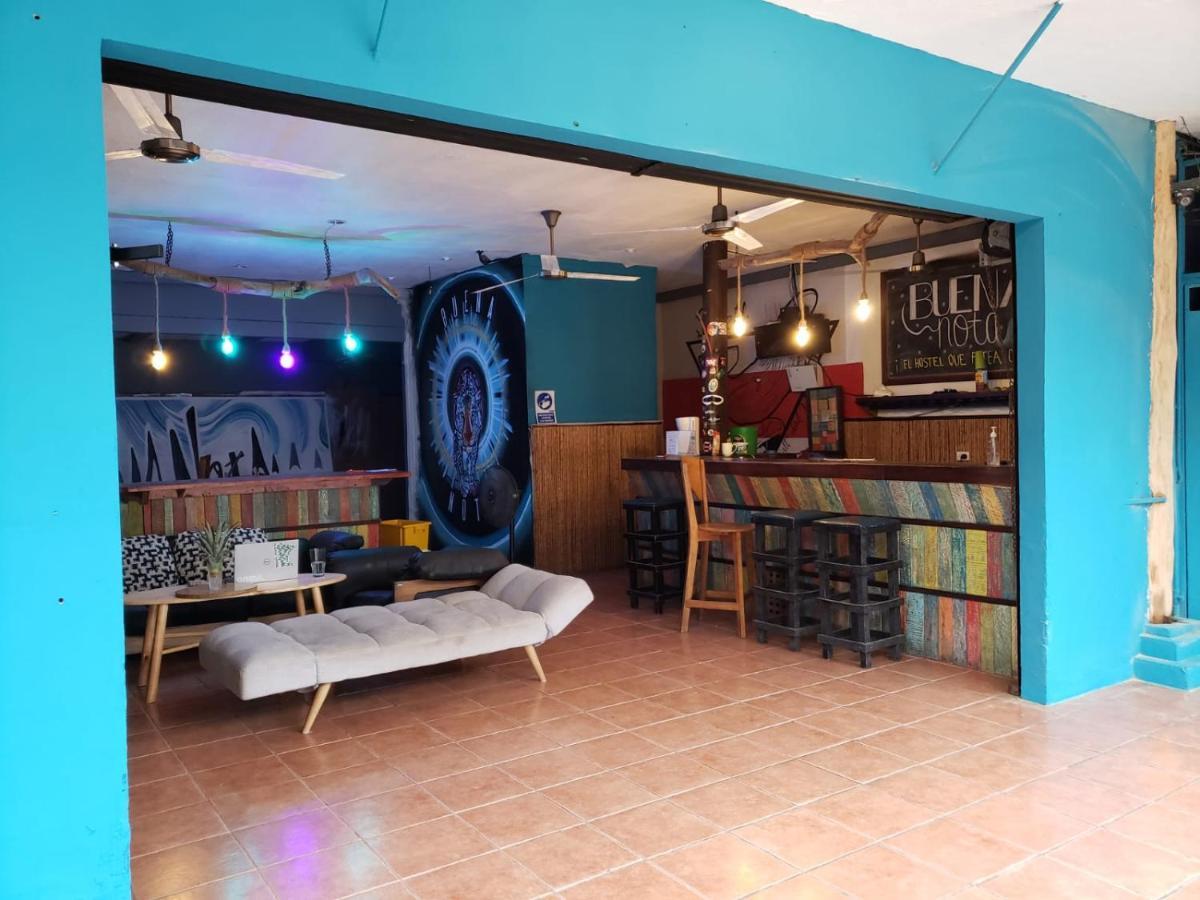Buena Nota Hostel Jacó Esterno foto